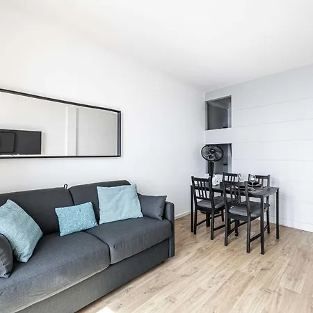아파트 Magnificient 2 Bedroom Flat Sea View - - Centre 앙티브