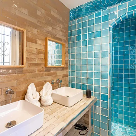 Magnificient 2 Bedroom Flat Sea View - - Centre Appartement