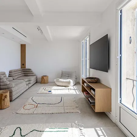 Magnificient 2 Bedroom Flat Sea View - - Centre Appartamento Antibes