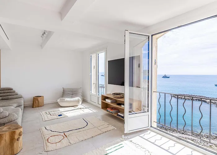 Magnificient 2 Bedroom Flat Sea View - - Centre * Antibes