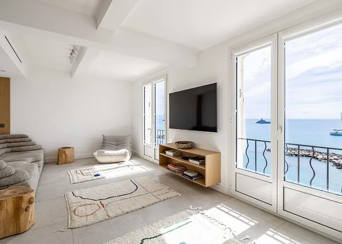 Apartment Magnificient 2 Bedroom Flat Sea View - - Centre