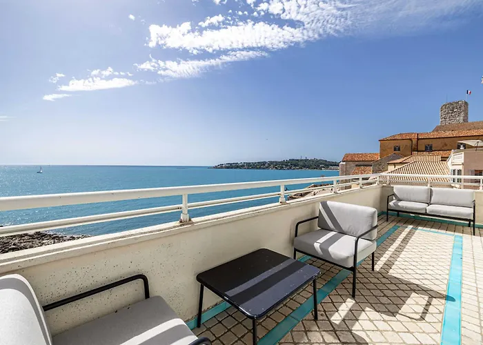 Apartment Magnificient 2 Bedroom Flat Sea View - - Centre Antibes